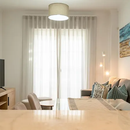 アパート Modern With Sea & Mountain Views At Small Oasis マニルバ